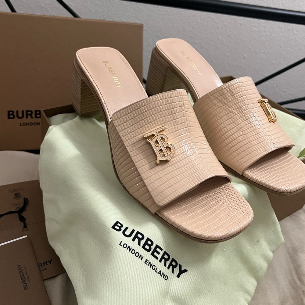 NEW Burberry leather logo lizard embossed sandal heel